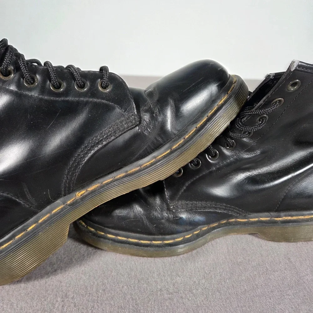 Dr Martens 1460 8 Eye Combat Boots Mens 10 Black Smooth Patent Leather Ankle
